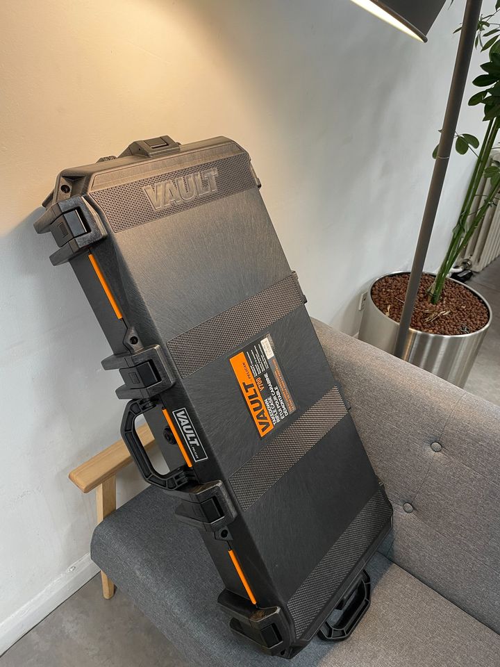 Pelican Vault V700 Takedown Case with Foam Insert (Black) - NEVER BEEN USED