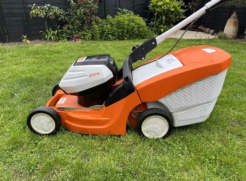 Flymo 36V EasiStore 340R Cordless Lawnmower Kit