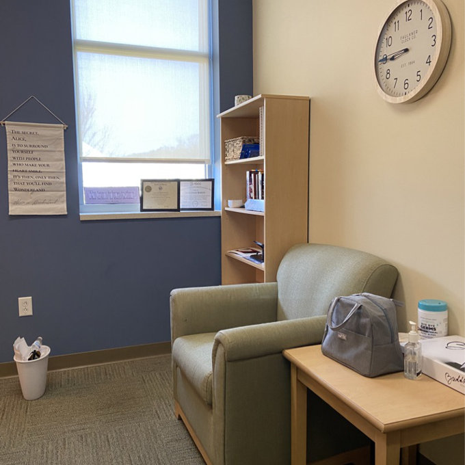 【Furniture】Alharby 4 Piece L-Shape Computer Desk Office Set with Hutch