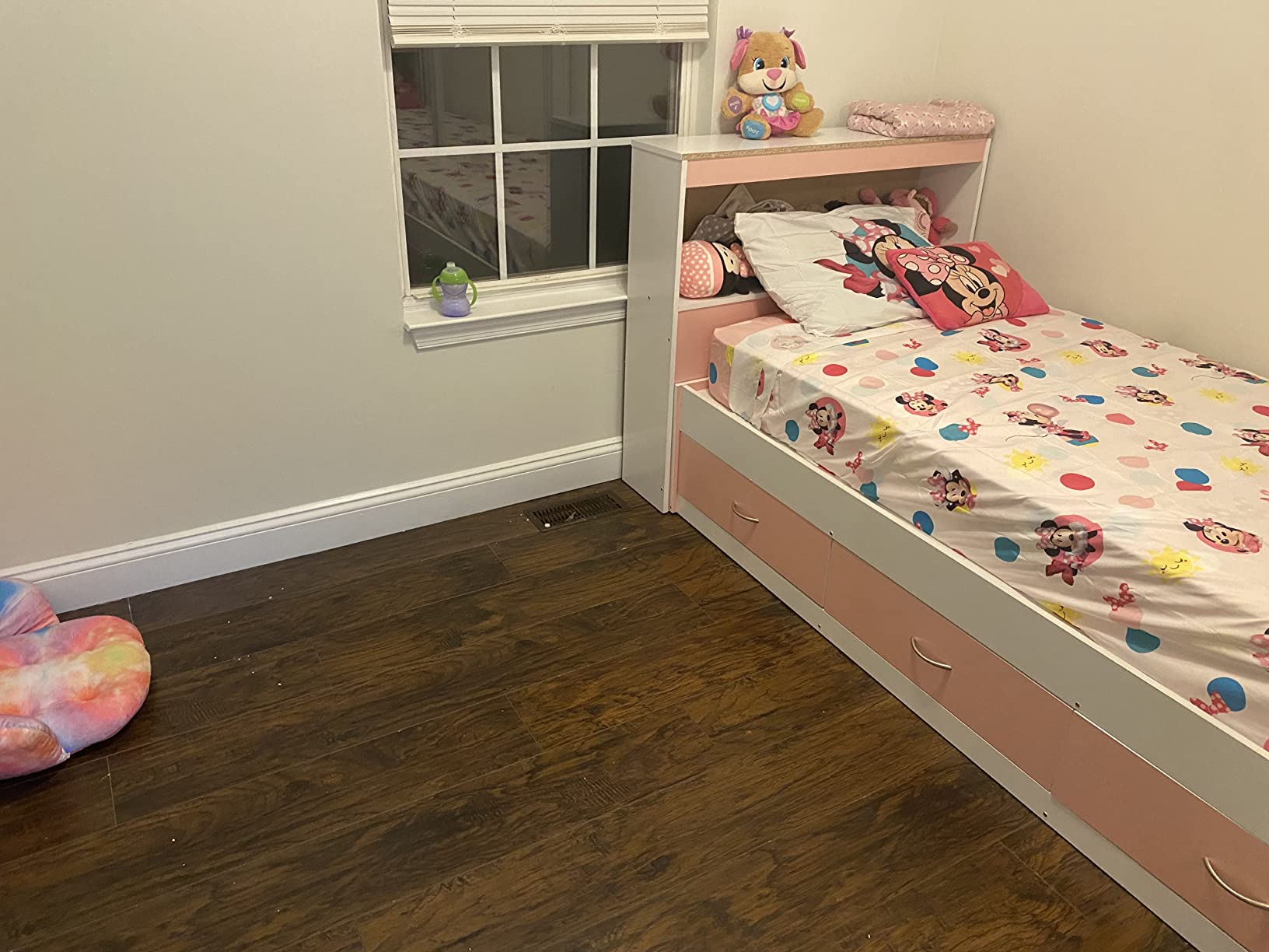 【Furniture】Hodedah Twin-Size Captain Bed with 3-Drawers and Headboard in Black