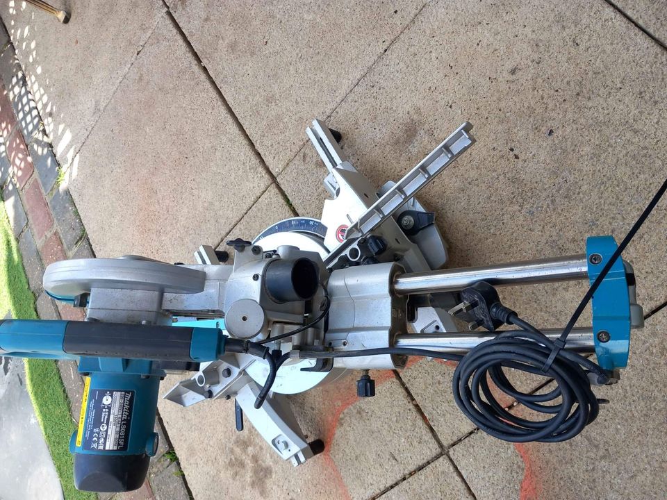Makita Miter Saw 216mm Blade.