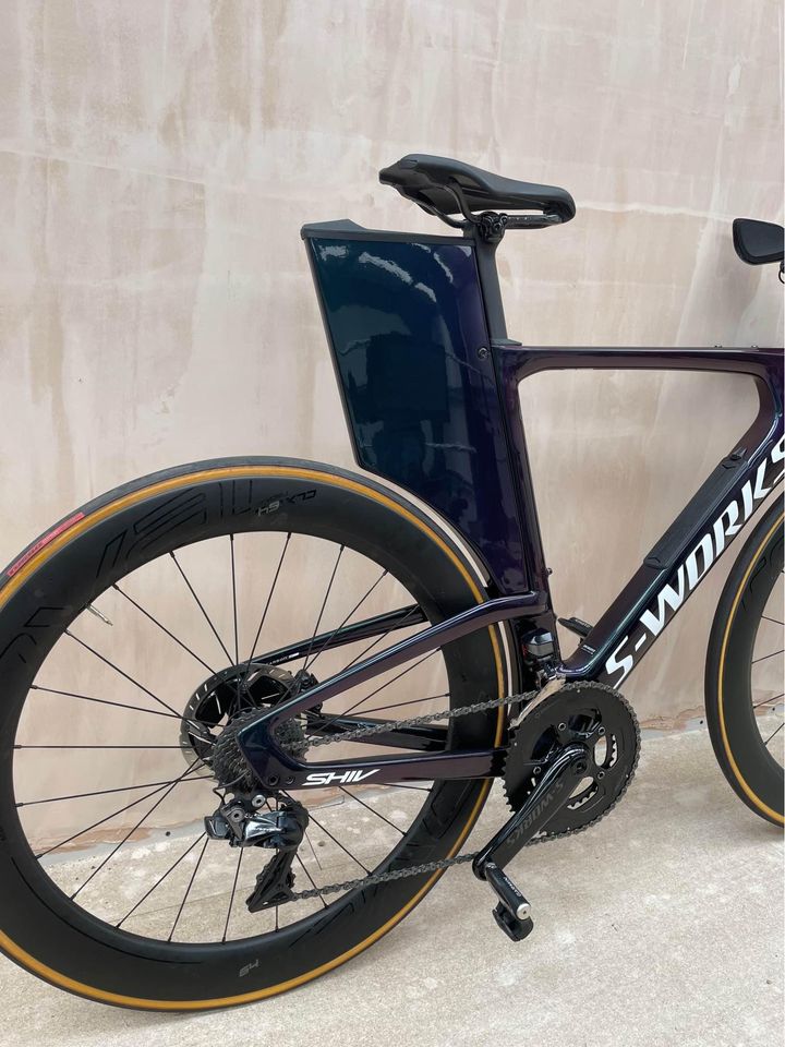 Limited edition s-works shiv 1/500 bikes Only been on road onceLimited edition s-works shiv 1/500 bikes