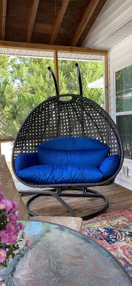 Double Egg Chair and Single Egg Chair with Stand